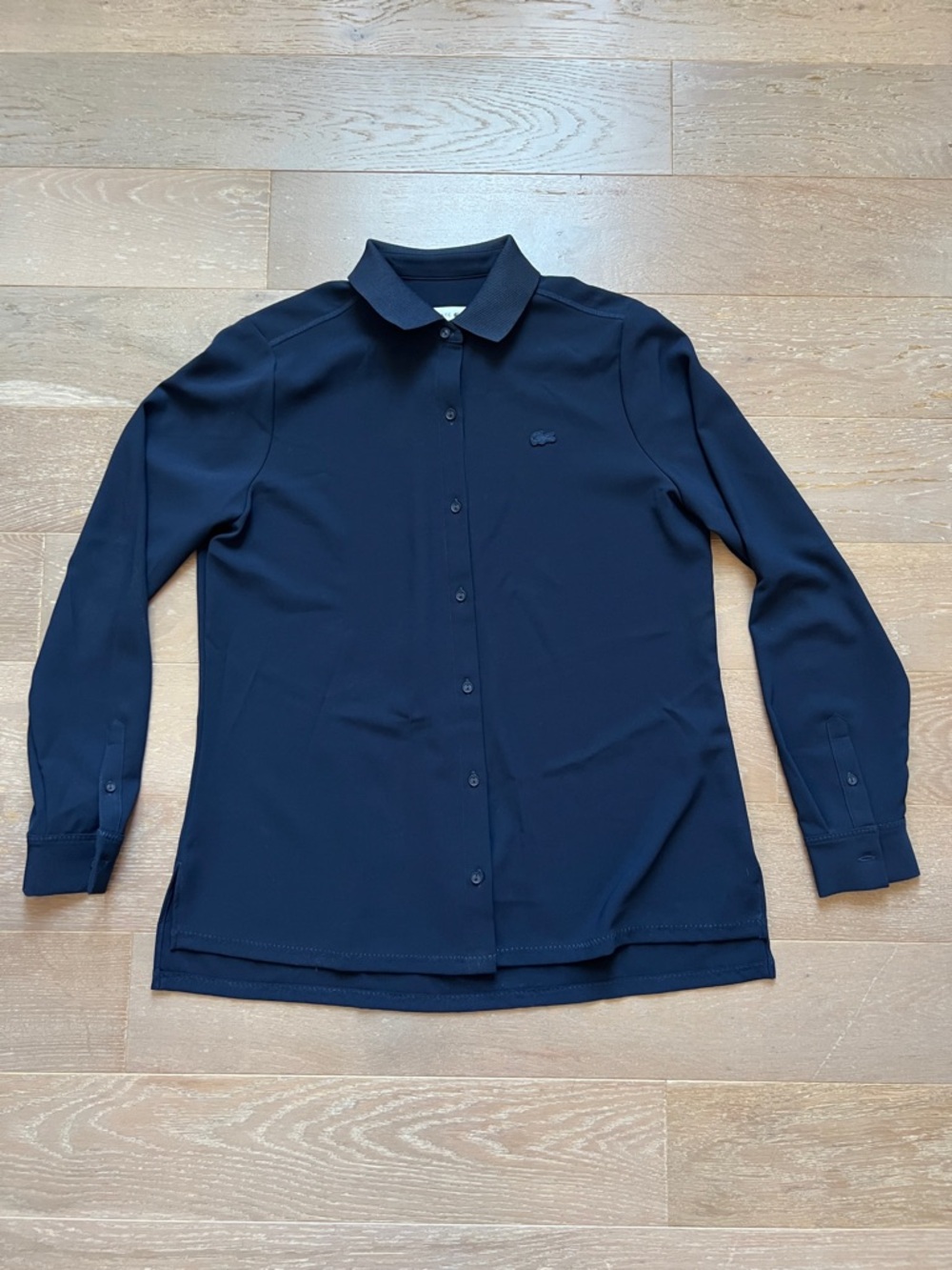 Lacoste Women’s Navy Long-Sleeve Button-Down Shirt Blouse